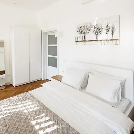Palace View - 24 Kopernyka Str. Апартаменты Львов