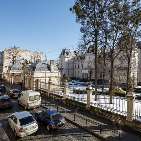 Palace View - 24 Kopernyka Str. Λβιβ